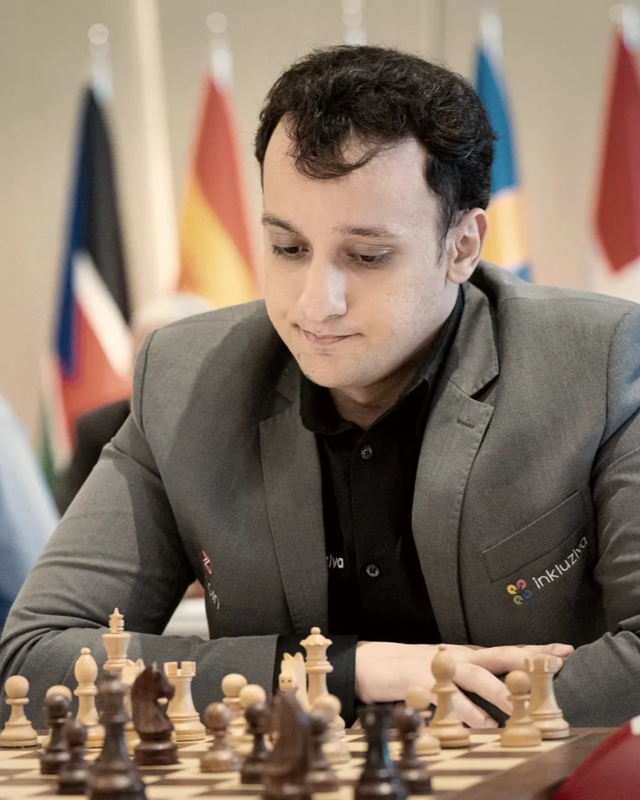 GM Luis Paulo Supi jogando uma partida em torneio internacional